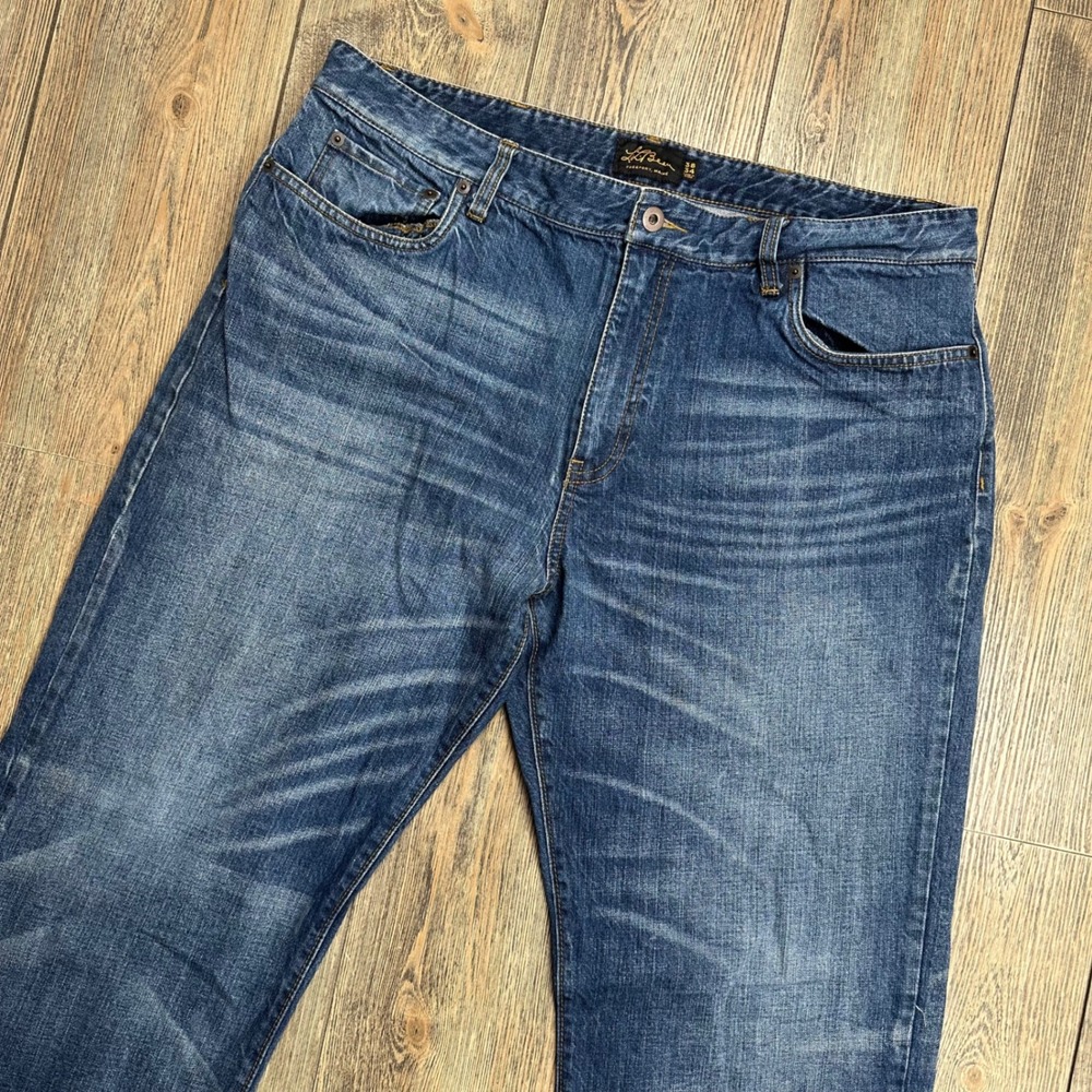 L.L. Bean Signature Mens Straight Leg Jeans Blue Denim 38x34 283961 Medium Wash